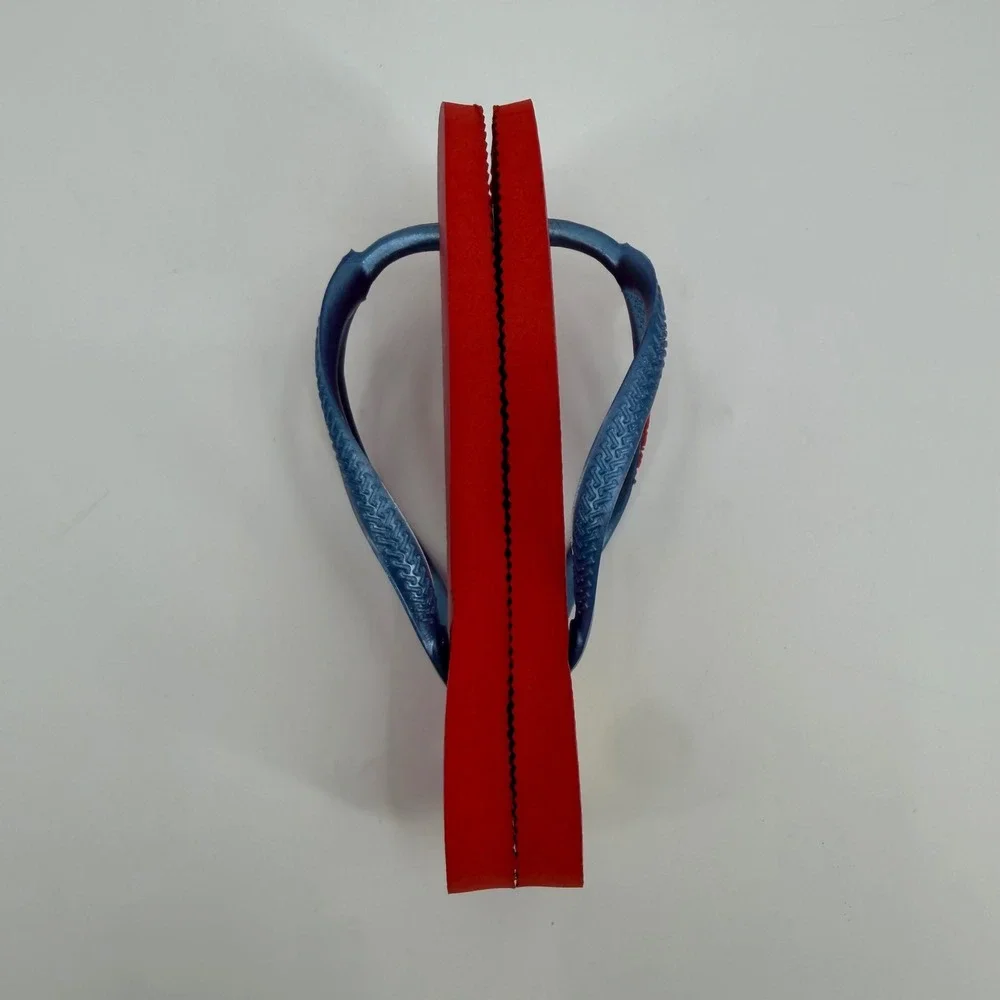 Havaianas Disney Snow White Red Flip Flops Girls Size 11/12C Sweet As Apple Pie